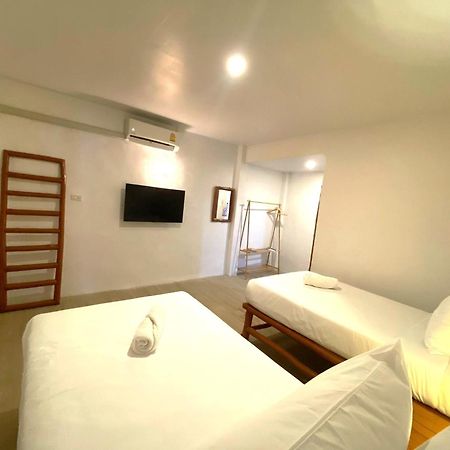 Ubox Samui Hostel - Chaweng Beach Exterior photo