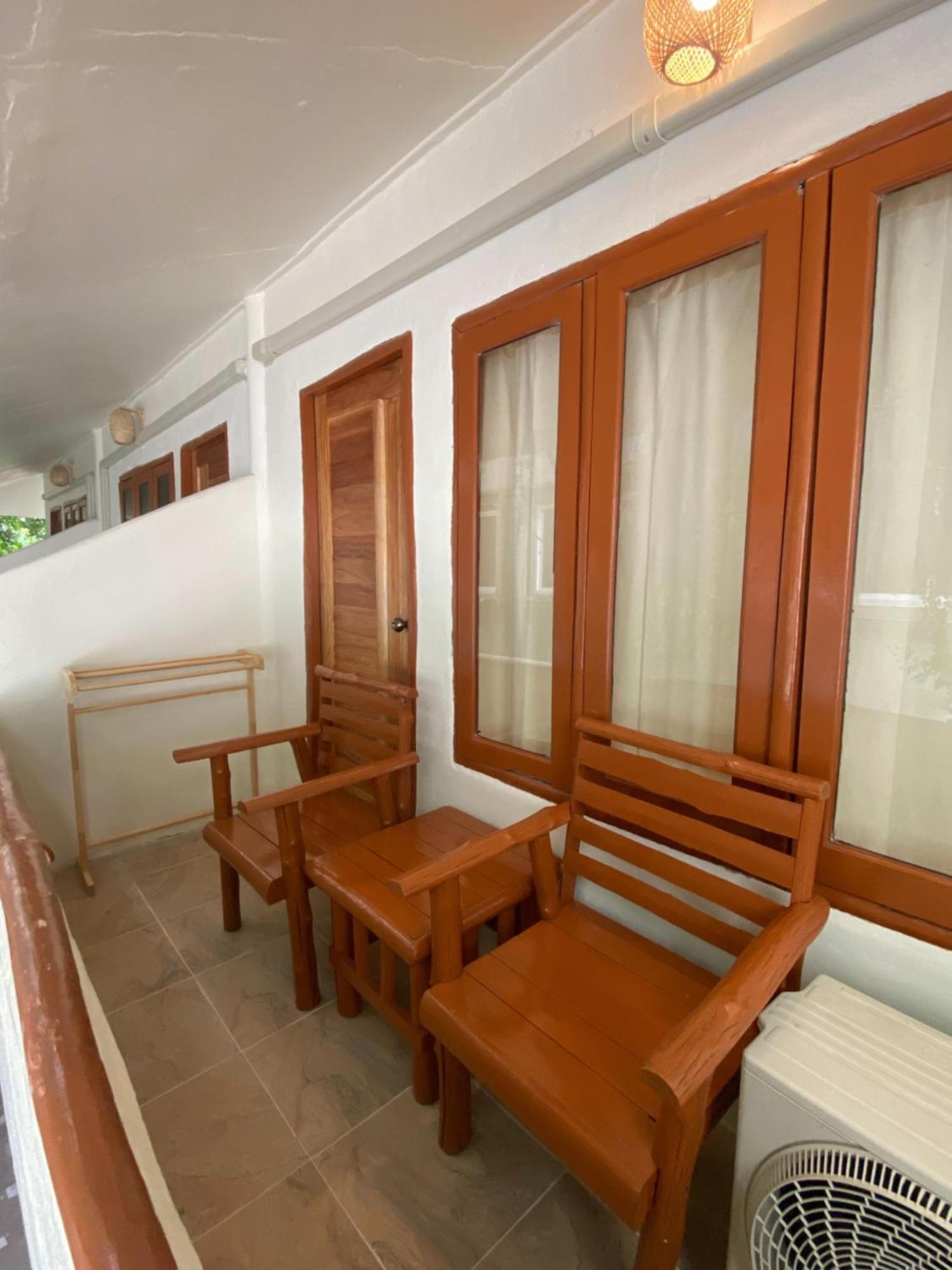 Ubox Samui Hostel - Chaweng Beach Exterior photo