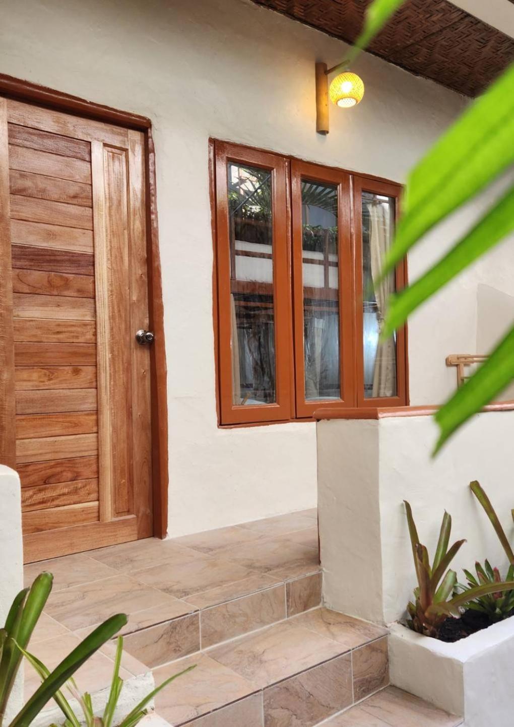 Ubox Samui Hostel - Chaweng Beach Exterior photo