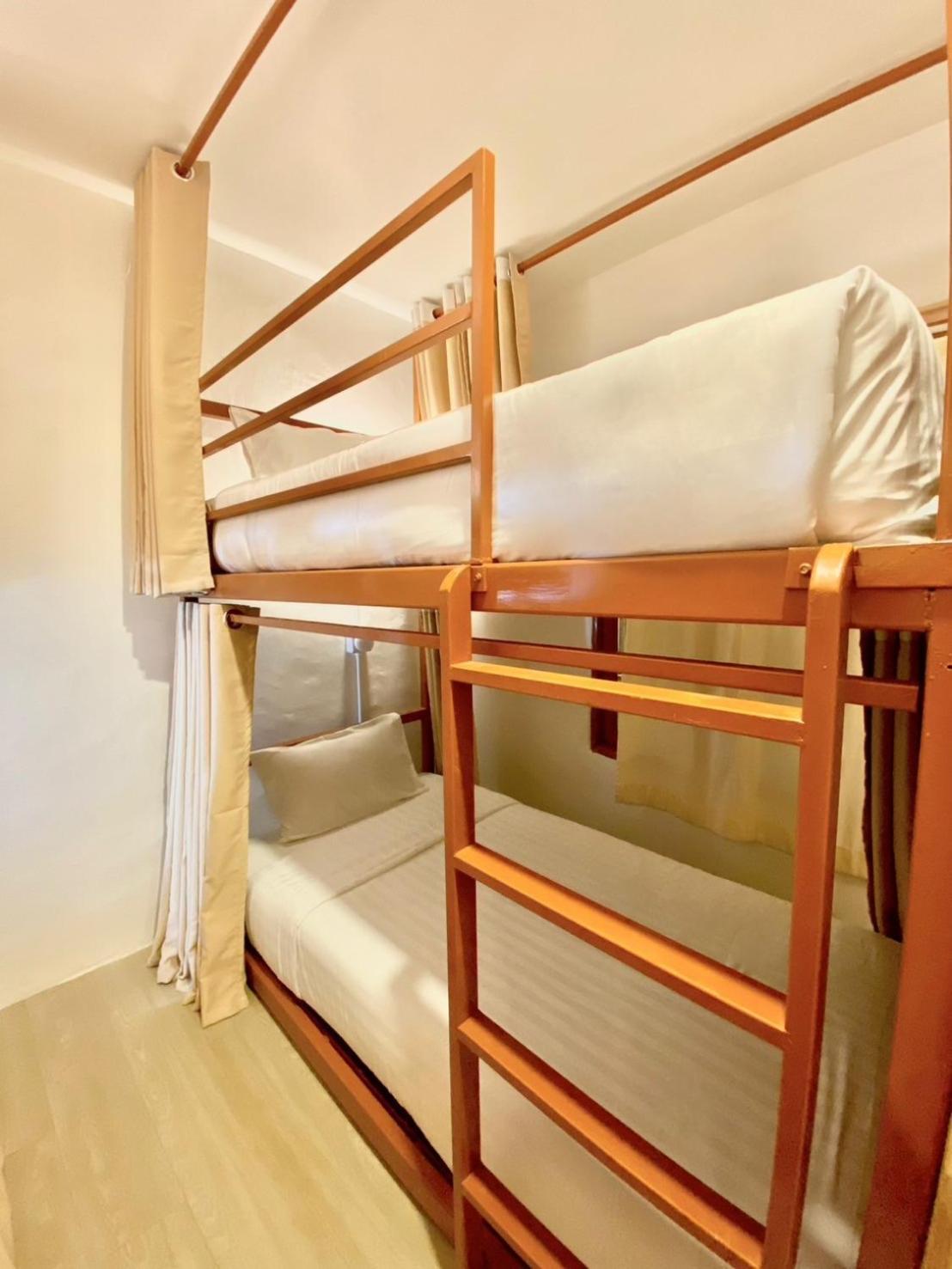 Ubox Samui Hostel - Chaweng Beach Exterior photo