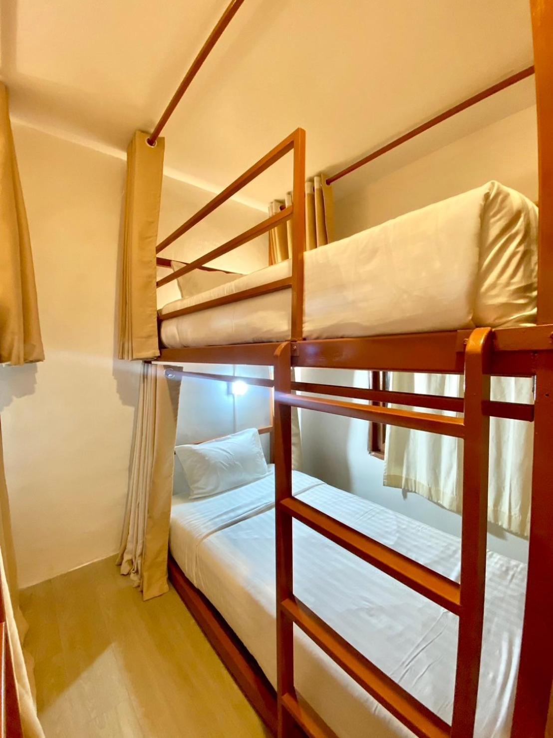 Ubox Samui Hostel - Chaweng Beach Exterior photo
