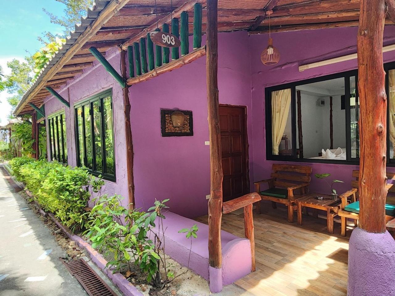 Ubox Samui Hostel - Chaweng Beach Exterior photo