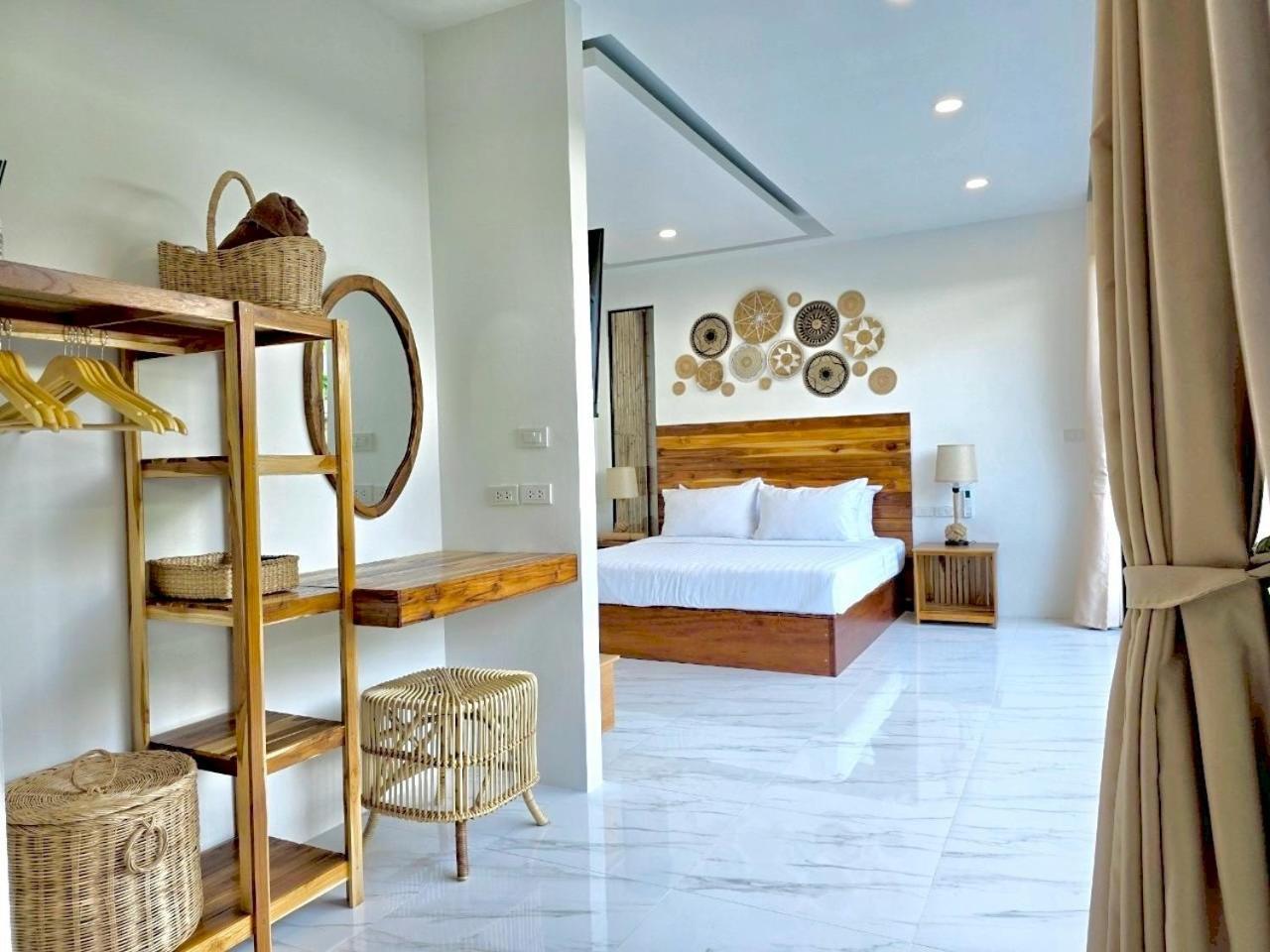 Ubox Samui Hostel - Chaweng Beach Exterior photo